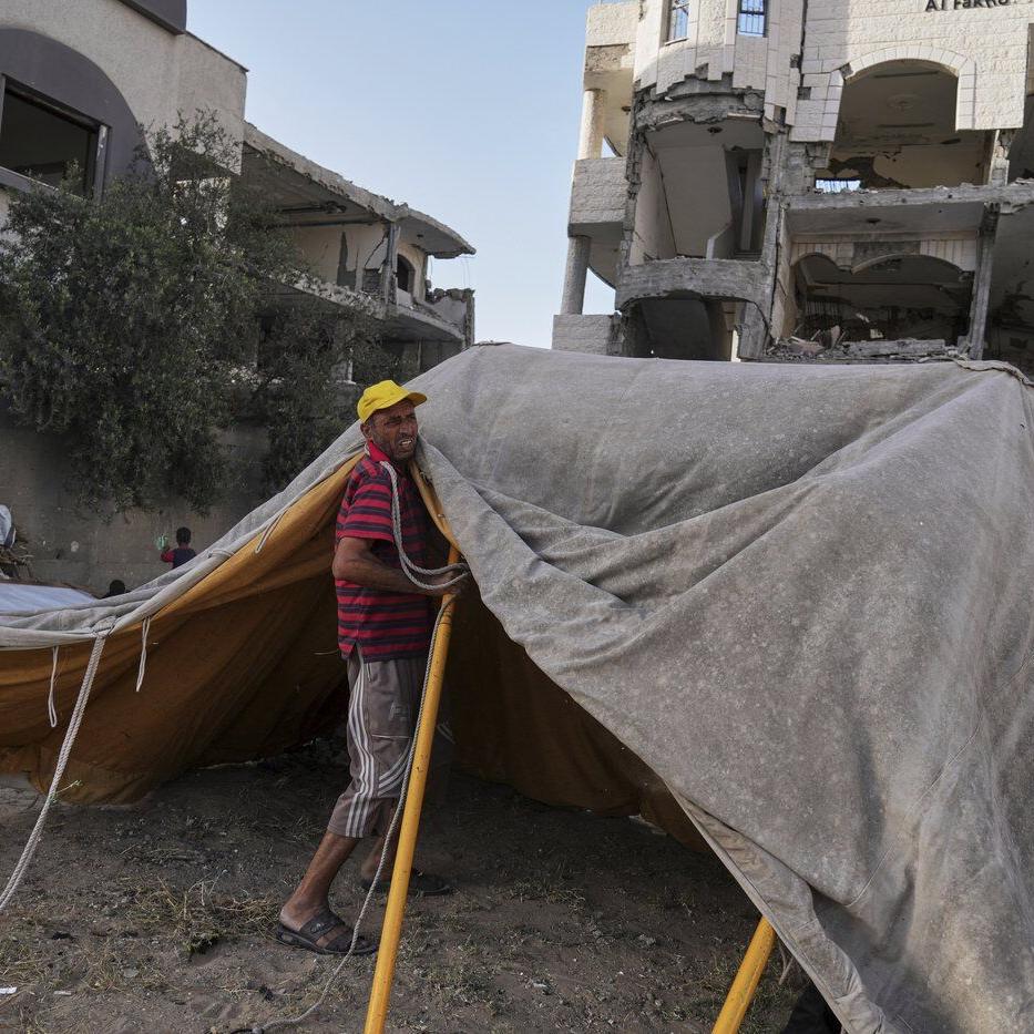 After brief return home, a family in Gaza is forced by war to flee again